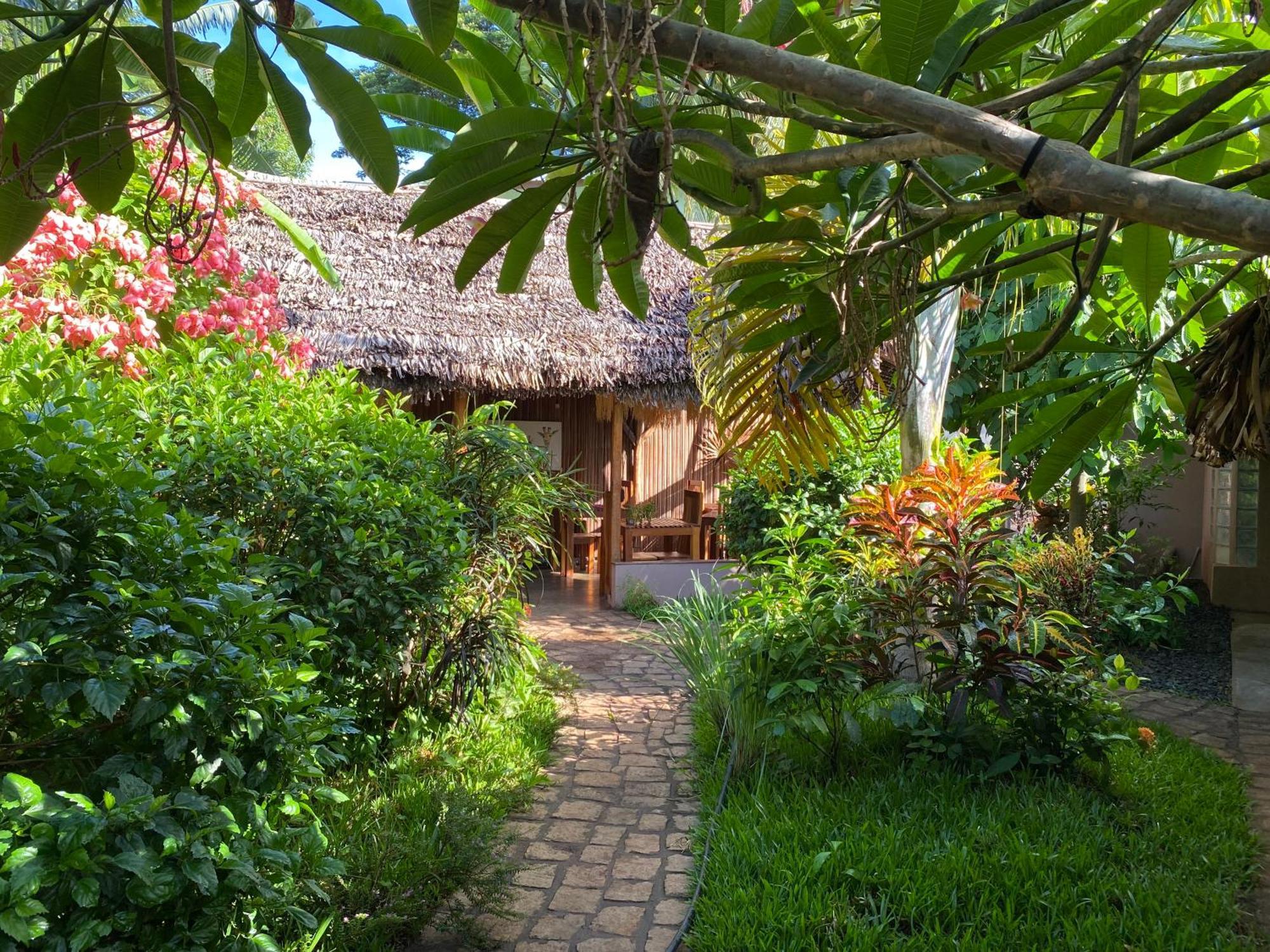 Hotel La Perle Rare De Nosy Be Ambatoloaka  Exterior foto